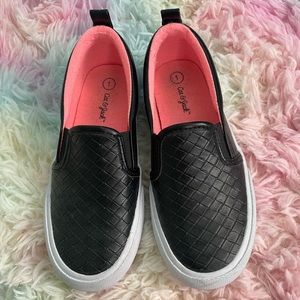 Cat & Jack girls size 1 slip-on sneakers